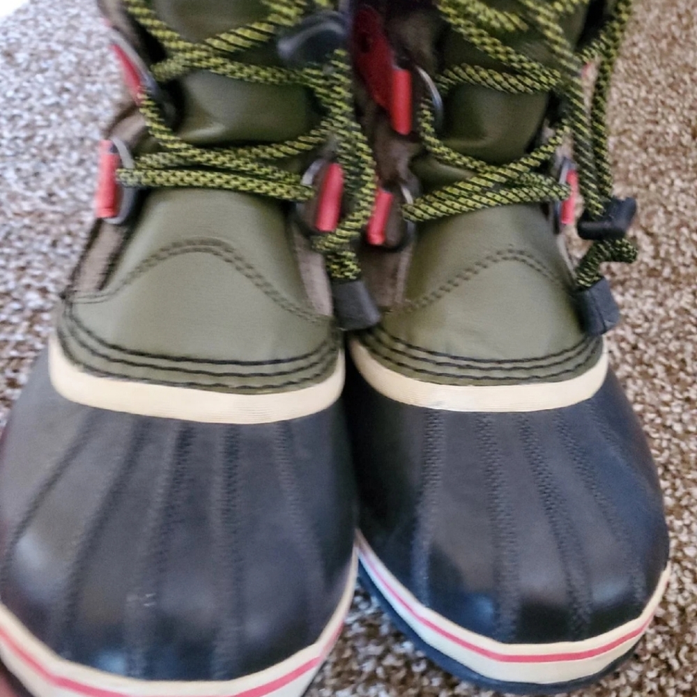 Sorel waterproof boots with liner - Picture 5 of 8